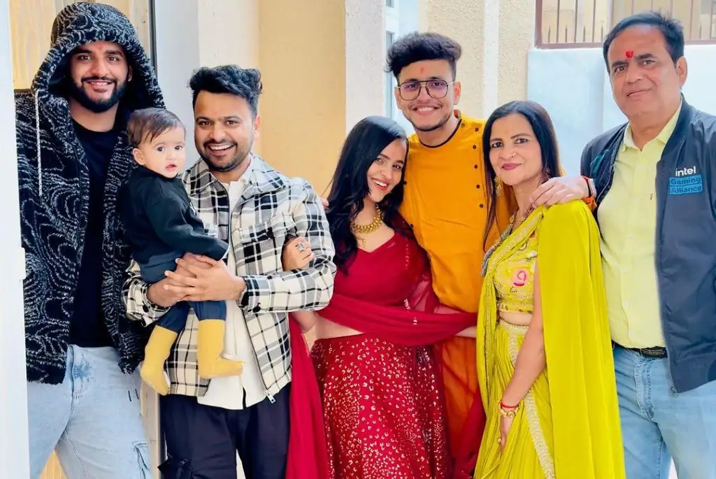 Prerna Malhan with her whole family