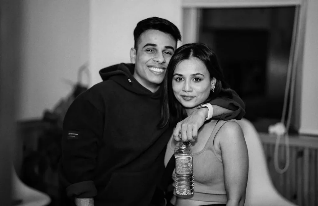 Anuv Jain with his sister Anigha Jain